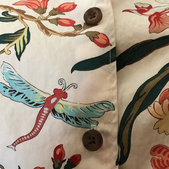 Tommy Bahamas women’s multi colored button down - Picture 5 of 6